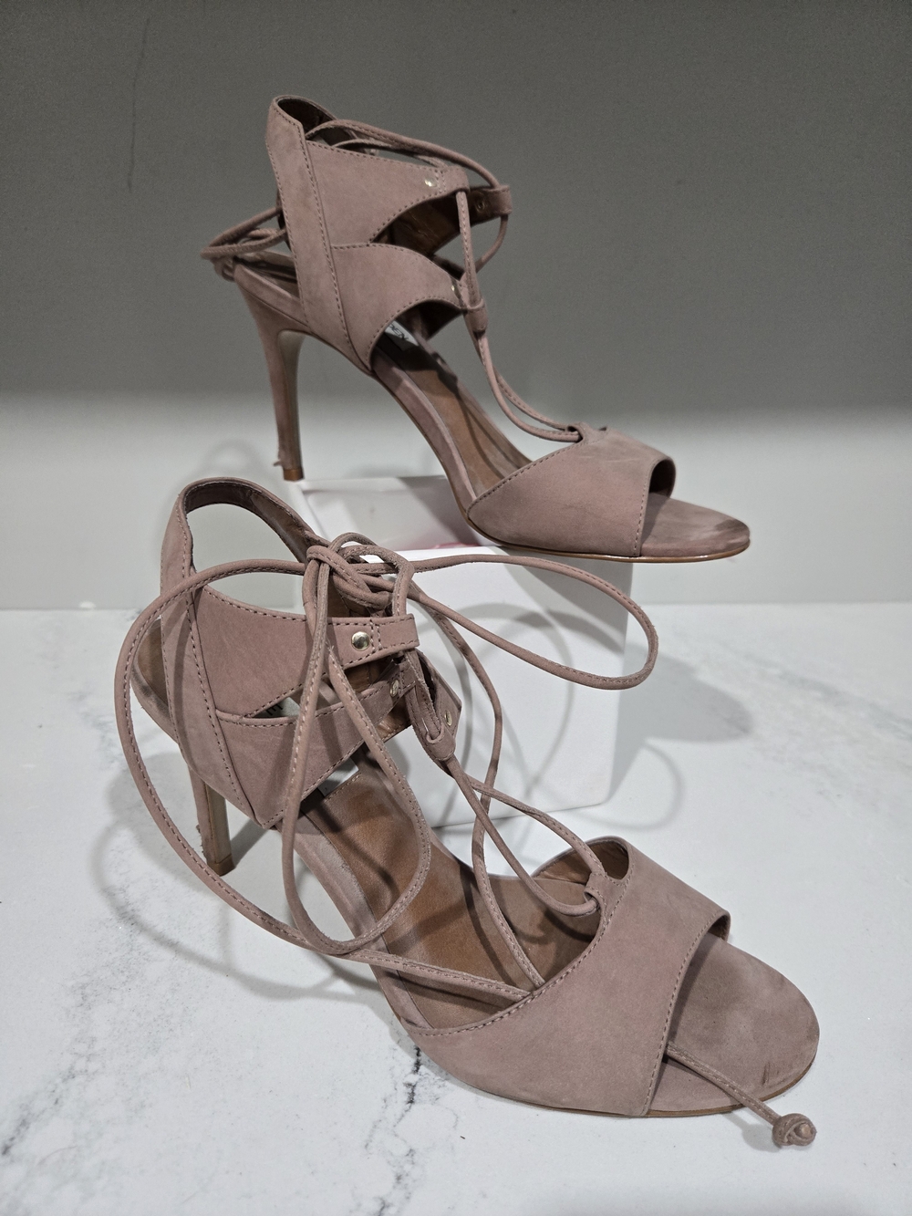 Steve Madden Boho Chic Y2K Glam Nigth Out Selma Taupe Leather Heeled Sandals 7M